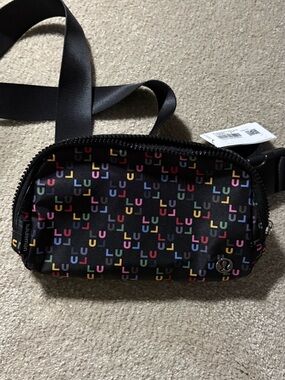 ❤️Lululemon Everywhere Belt bag NWT 1L rare print